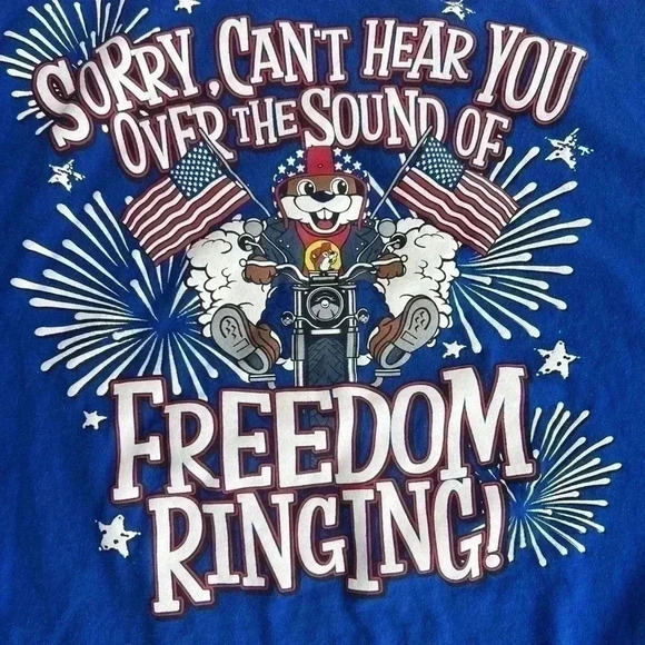 Buc-ee's 4th of July Short Sleeve Blue Men’s T-Shirt - Picture 3 of 6